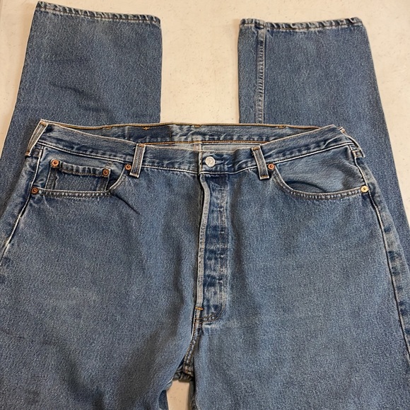 Levi’s 501 button fly jeans - Picture 4 of 6
